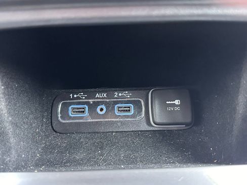 Used 2021 Jeep Grand Cherokee Limited w/ Luxury Group II image 32