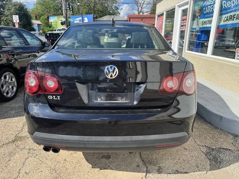 Used 2009 Volkswagen Jetta GLI image 4
