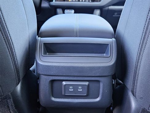 New 2026 Nissan Pathfinder SV image 15