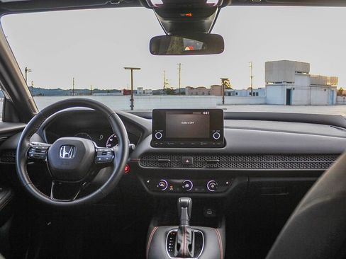 Used 2025 Honda HR-V Sport image 11