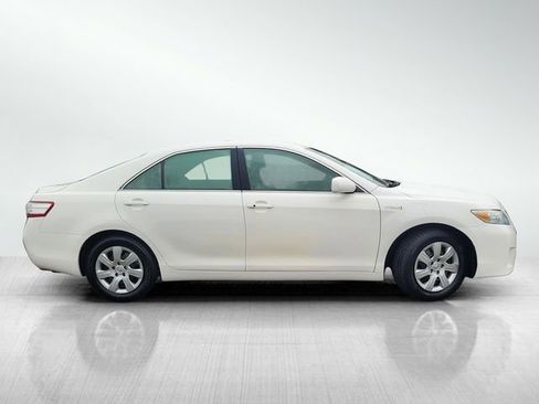 Used 2011 Toyota Camry Base image 3