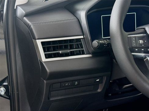 New 2026 Mitsubishi Outlander SE image 10