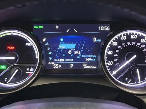 Used 2023 Toyota Camry XSE w/ Navigation Package image 16