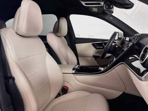 Certified 2026 Mercedes-Benz GLC 300 image 7