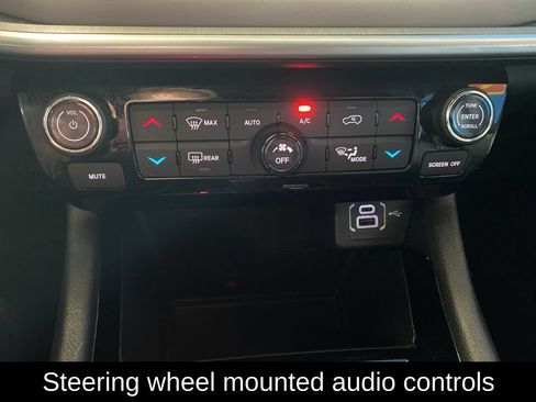 Used 2025 Jeep Compass Limited AWD/4WD image 7