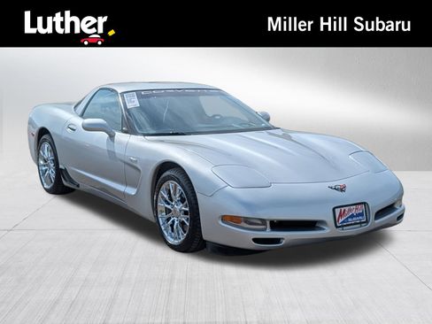 Used 2001 Chevrolet Corvette Coupe w/ Preferred Equipment Group2 RWD image 1
