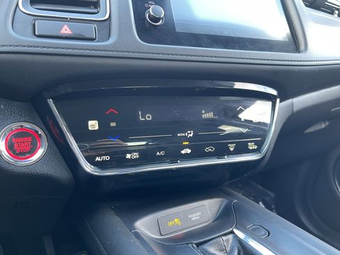 Used 2021 Honda HR-V EX image 25