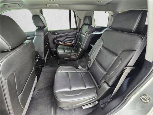 Used 2019 Chevrolet Tahoe Premier RWD image 18