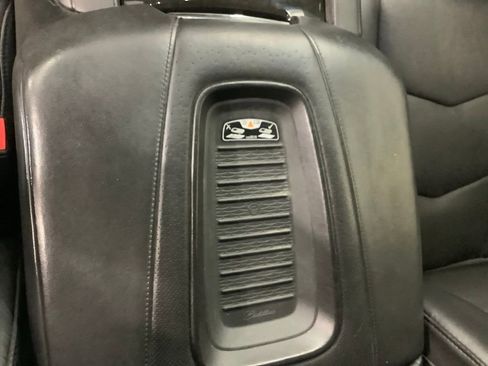 Used 2018 Cadillac Escalade Platinum AWD/4WD image 20