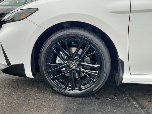 New 2026 Toyota Camry SE image 10