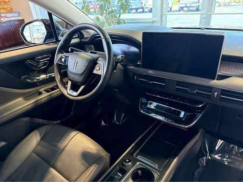 Used 2023 Lincoln Corsair Reserve w/ Equipment Group 202A AWD/4WD image 27