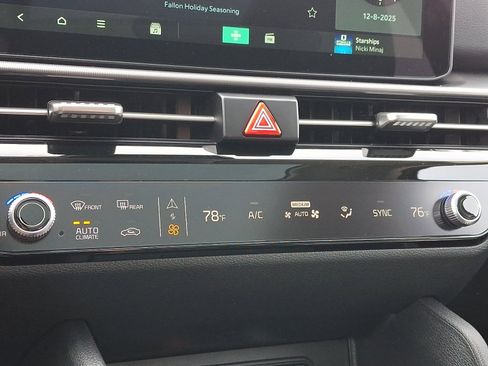 New 2026 Kia Sportage EX w/ EX Panorama Roof Package image 11