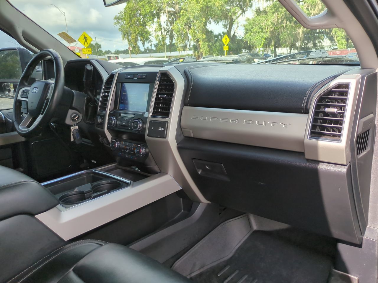 Used 2021 Ford F250 Lariat w/ Lariat Value Package AWD/4WD image 16