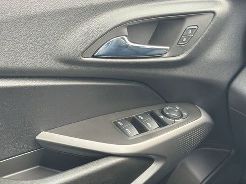 Used 2024 Chevrolet Trax LS image 17