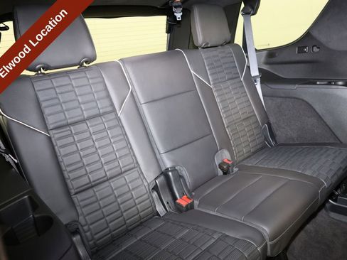 Used 2023 Cadillac Escalade V AWD/4WD image 45