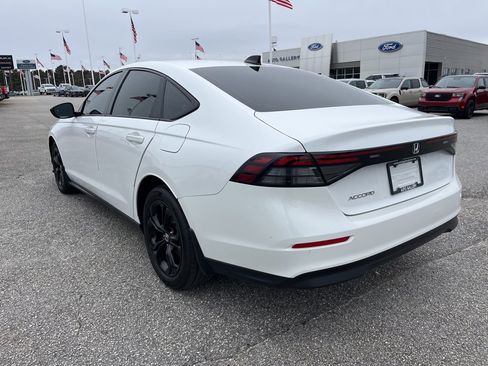 Used 2025 Honda Accord SE image 7
