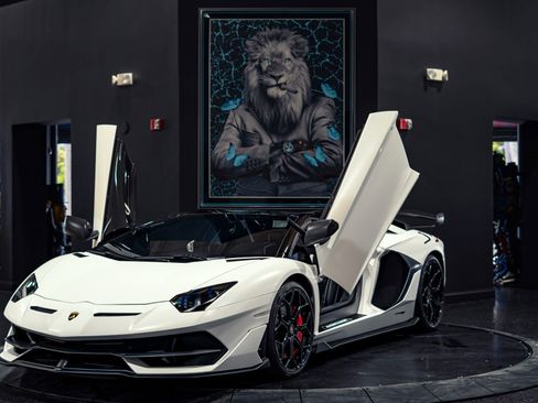 Used 2020 Lamborghini Aventador SVJ AWD/4WD image 1