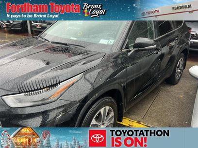 Used 2023 Toyota Highlander XLE
