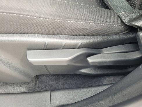 Certified 2025 Chevrolet Equinox LT image 6