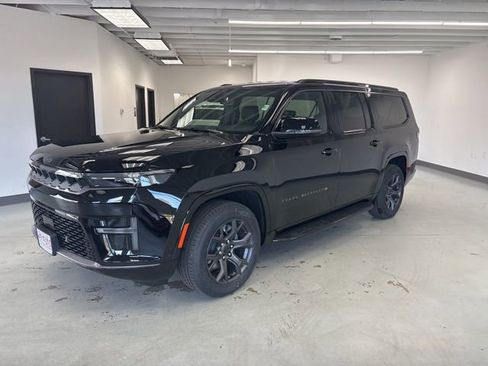 New 2026 Jeep Grand Wagoneer L Limited AWD/4WD image 3