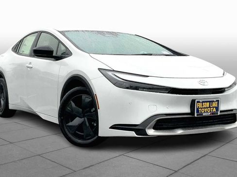 New 2026 Toyota Prius Plug-In Hybrid image 2