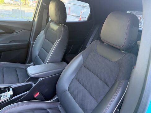 Used 2021 Chevrolet TrailBlazer RS w/ Sun and Liftgate Package FWD image 9