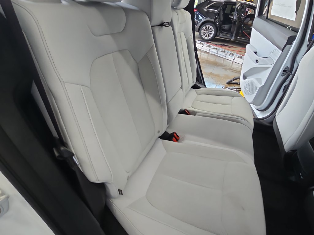 New 2026 Jeep Cherokee Laredo AWD/4WD image 11