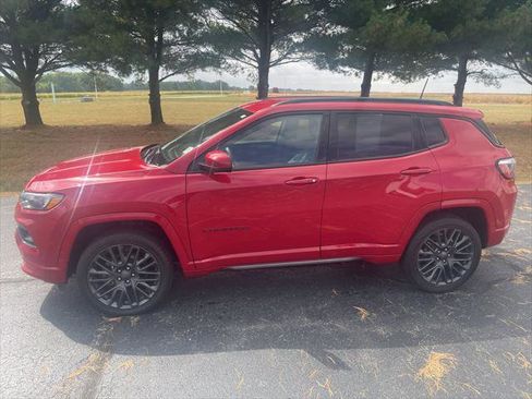 Certified 2022 Jeep Compass Limited image 1