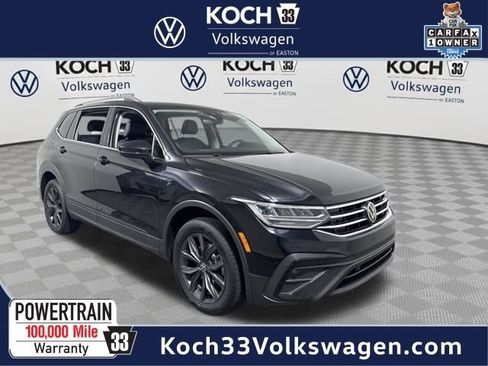 Used 2023 Volkswagen Tiguan SE w/ Panoramic Sunroof Package image 1