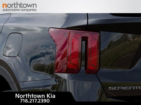 New 2025 Kia Sorento S image 12
