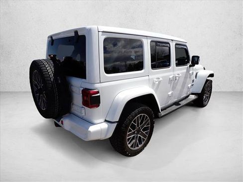 Used 2024 Jeep Wrangler High Altitude AWD/4WD image 4