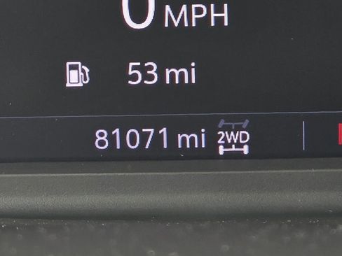 Used 2022 Chevrolet Silverado 2500 LT w/ Convenience Package image 26