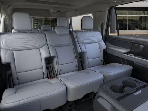 New 2025 Ford Expedition Max Platinum w/ Platinum Ultimate Package AWD/4WD image 15
