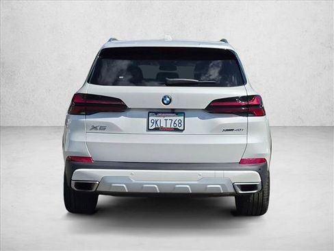 Certified 2024 BMW X5 xDrive40i w/ Premium Package AWD/4WD image 7