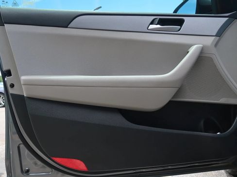Used 2019 Hyundai Sonata SE FWD image 44