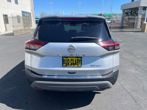 Used 2023 Nissan Rogue SV AWD/4WD image 8
