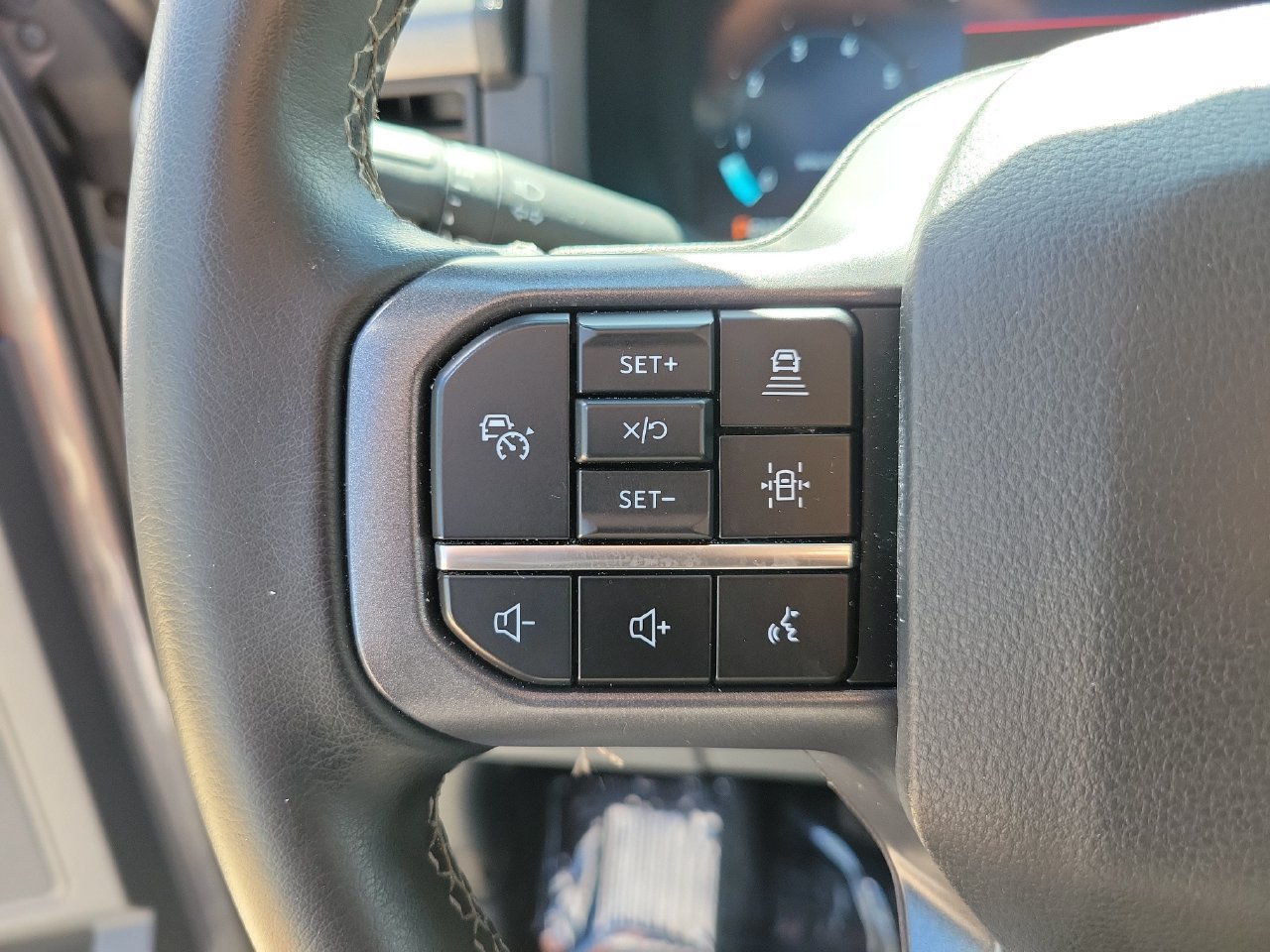 Used 2024 Ford F150 XLT w/ Equipment Group 302A MID RWD image 18