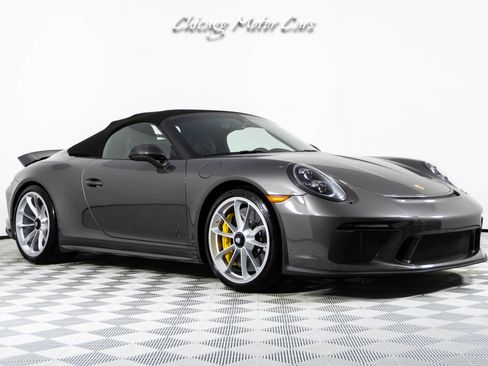 Used 2019 Porsche 911 Speedster RWD image 24