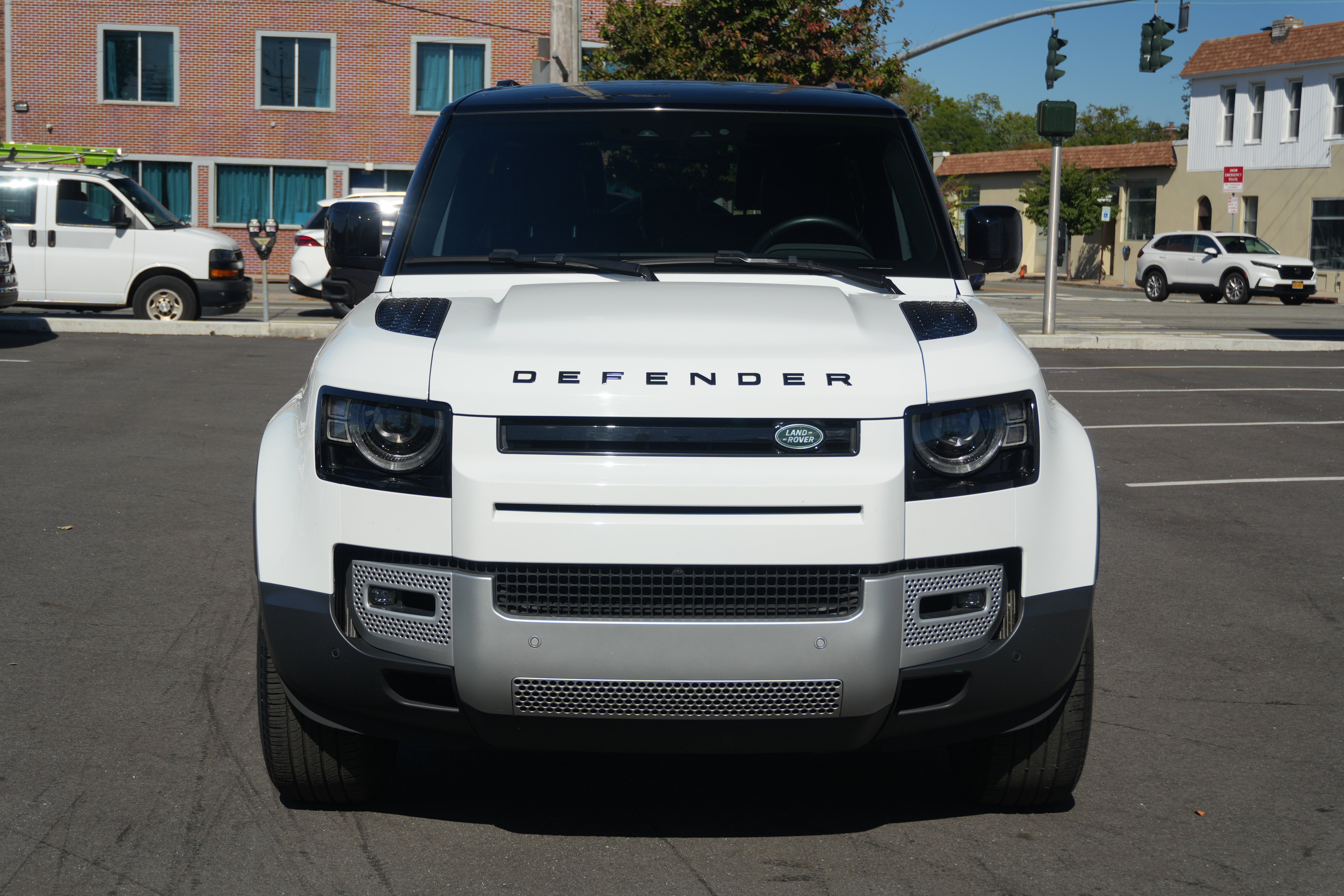Used 2023 Land Rover Defender 90 S AWD/4WD image 8