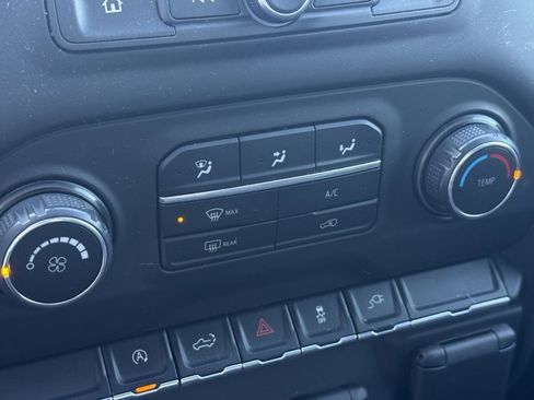 Used 2021 Chevrolet Silverado 1500 Custom image 20