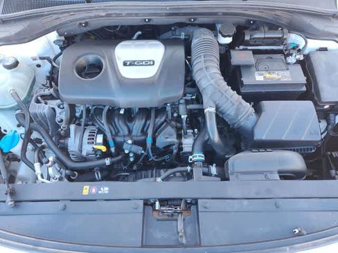 Used 2020 Hyundai Elantra GT N Line image 12