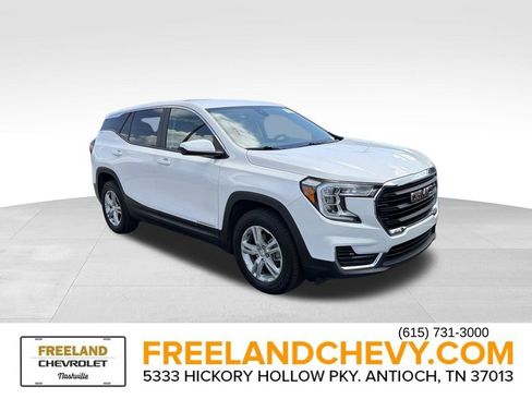 Used 2024 GMC Terrain SLE AWD/4WD image 1