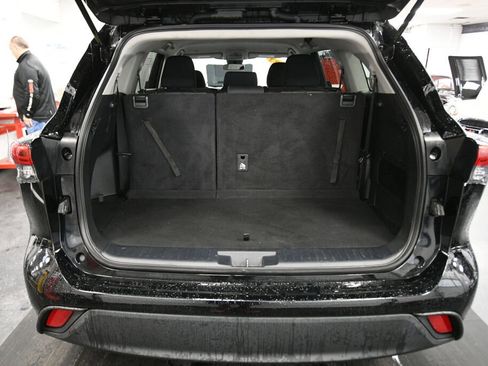 Used 2023 Toyota Highlander L image 22