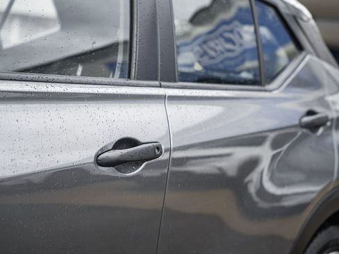 Used 2022 Nissan Kicks S image 13