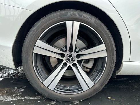 Used 2025 Mercedes-Benz C 300 4MATIC Sedan image 6