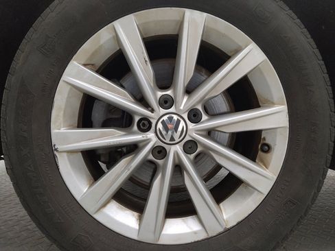 Used 2018 Volkswagen Tiguan Limited w/ Premium Package image 31