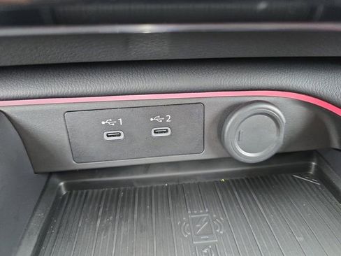 New 2026 Nissan Sentra SR FWD image 6