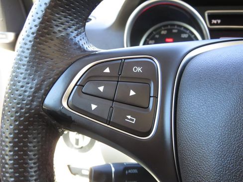 Used 2018 Mercedes-Benz GLE 350 4MATIC image 22