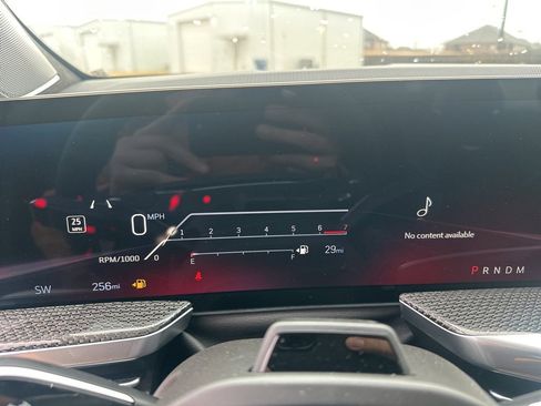 Used 2025 Cadillac Escalade ESV V w/ LPO, ONYX Package image 23