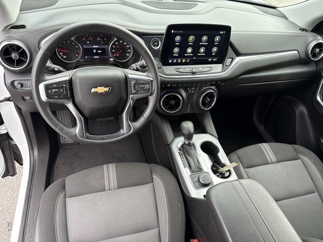 Certified 2024 Chevrolet Blazer LT w/ Midnight/Sport Edition FWD image 18